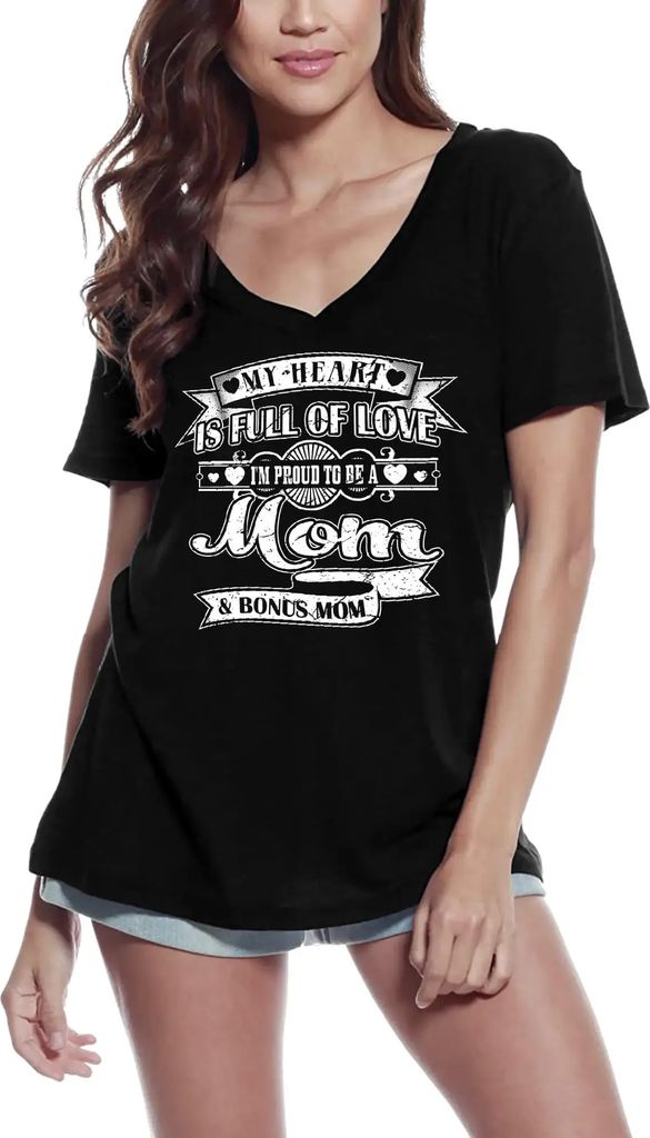 Damen Grafik T-Shirt V-Ausschnitt Mein Herz ist voller Liebe ich bin stolz eine Mutter zu sein - Bonusmutter – My Heart Is Full Of Love I'm Proud To