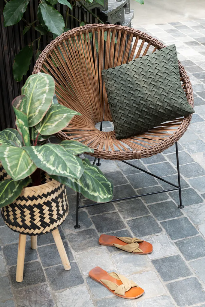 Coussin Vert Tissé en Polyester J-Line - Finition Texturée Haut de Gamme