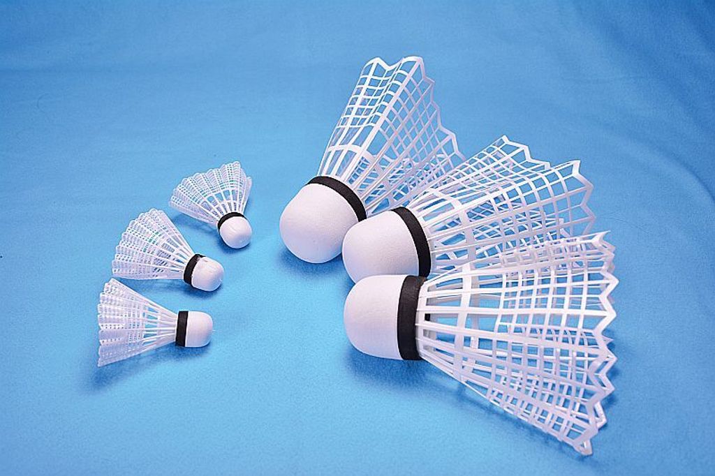 Jumbo Badminton Bälle, Federbälle  3xgroß/3xklein Produktbild 