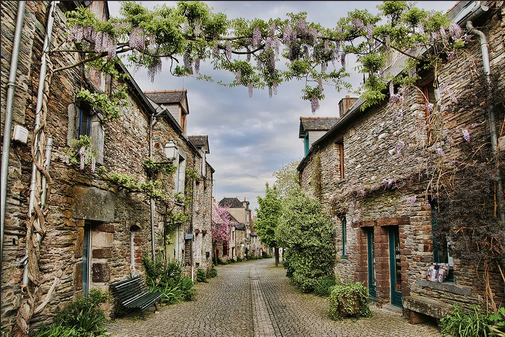 Papier peint intissé 450x300 cm Muralo, Ruelle Murs de Pierre et Arbres