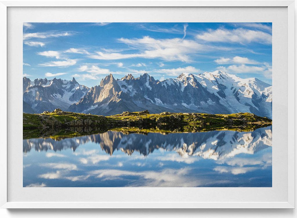 Chamonix-Tal, Französische Alpen– Wandbild mit Rahmen – Gerahmtes Bild – Wanddekoration – 100x70 cm – Weiß Rahmen