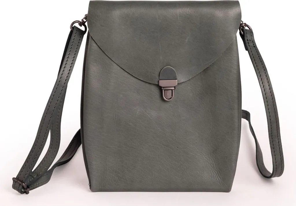 Harold's Fold Handbag Clutch Verde Bosco: Pelle Conciata al Vegetale