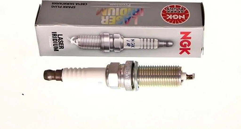 Candele Originali NGK 92217 - Risparmia Senza Rischi su Ricambi Subaru