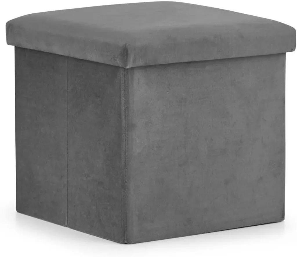 Repose-pieds coffre gris en velours pour gagner de la place chez soi