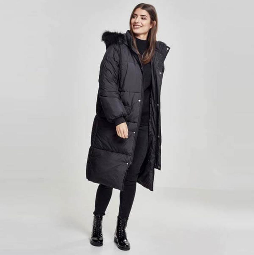 Urban Classics Ladies - Duży płaszcz ze sztucznego futra - Zdjęcie produktu 