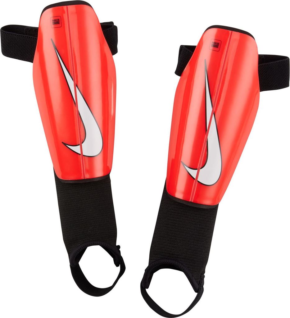 Ochraniacze Nike Charge DX4610-635 L (170-180cm)