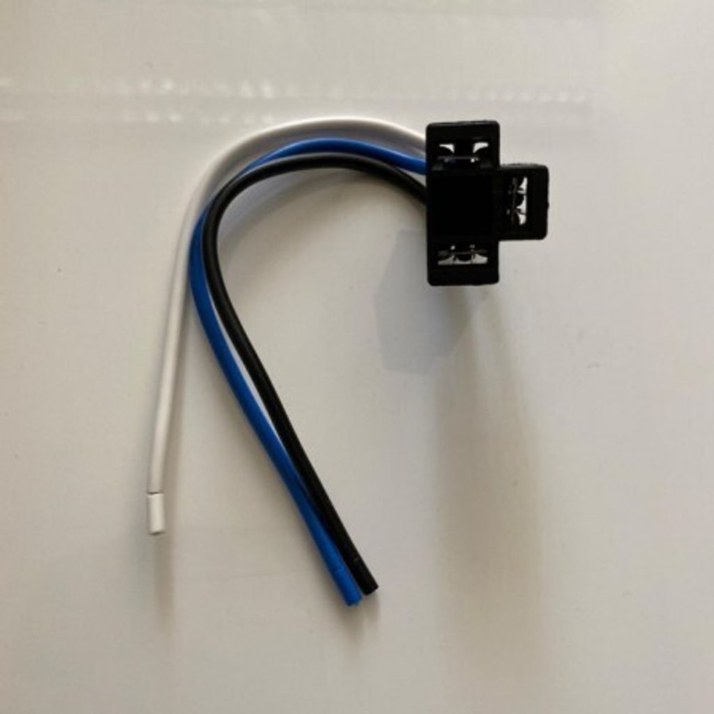 H4 Scheinwerfer Stecker schwarz Plastik Produktbild 