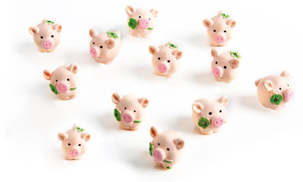 12 kleine kugelrunde Glücksschweine 2 cm - Mini Glücksbringer 2025