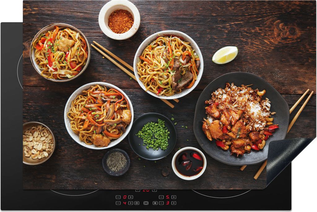 KitchenYeah Herdabdeckplatte Eine Luftaufnahme von mehreren Schüsseln mit Lebensmitteln , 80x52cm, Küche Deko, Glaskeramikkochfeld Herdabdeckun...