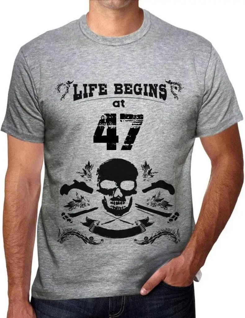 Herren Grafik T-Shirt Das Leben beginnt mit 47 – Life Begins at 47 – Geschenk 47. Geburtstag Jahrestag 47 Jahre Jubiläum 47 Jährige Mann Jahr...