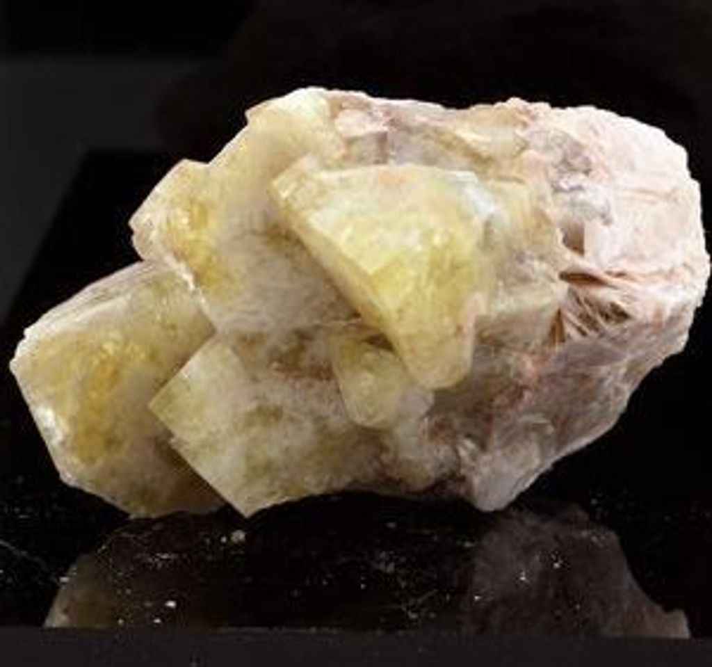 Fluorit auf Baryt 705,2 Karat