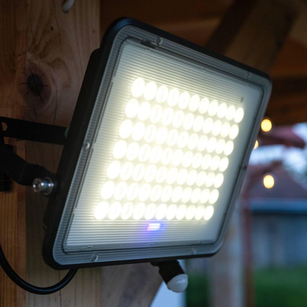 LUMILED Solarlampe für Außen Strahler mit Bewegungsmelder, Fernbedienung 4000K Neutralweiß Solar Wandleuchte Aussen IP65 wasserdicht 200W Solarl...