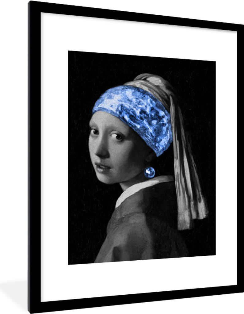 MuchoWow Gerahmtes Poster Mädchen mit einem Perlenohrring - Alte Meister - Blau 60x80 cm - Poster mit Schwarzem Bilderrahmen Wandposter Rahmen F...