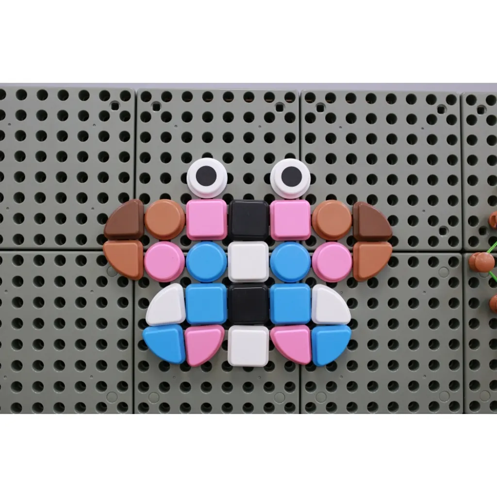 Chevilles Géométriques Masterkidz : Accessoire de Jeu Mural Educatif - 8
