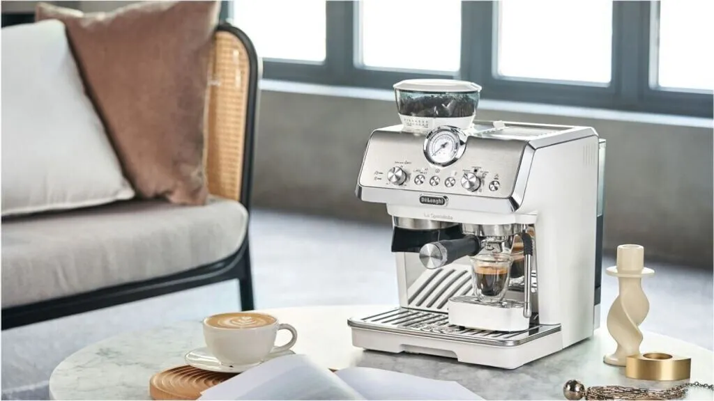 Machine espresso DeLonghi EC9155.W : un café professionnel sans effort - 9