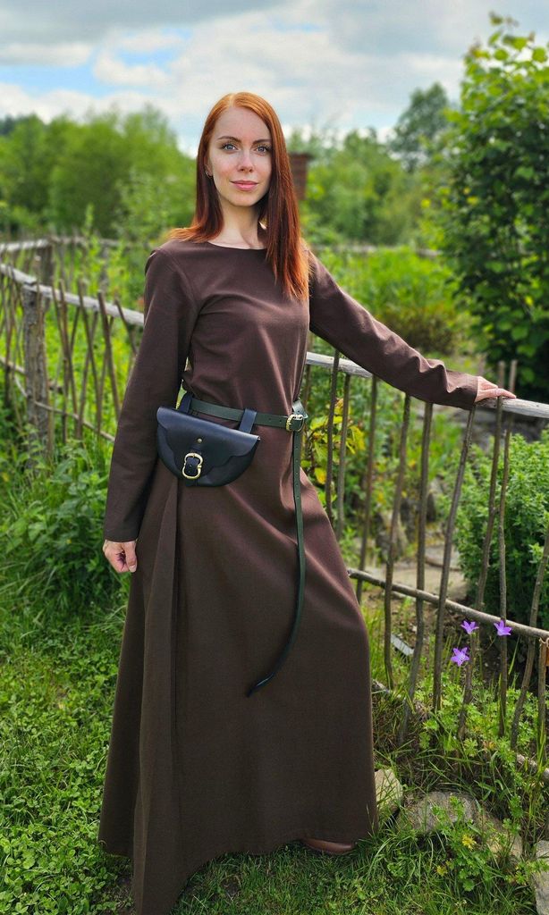 Klassisches Mittelalter Kleid oder Unterkleid braun Produktbild 