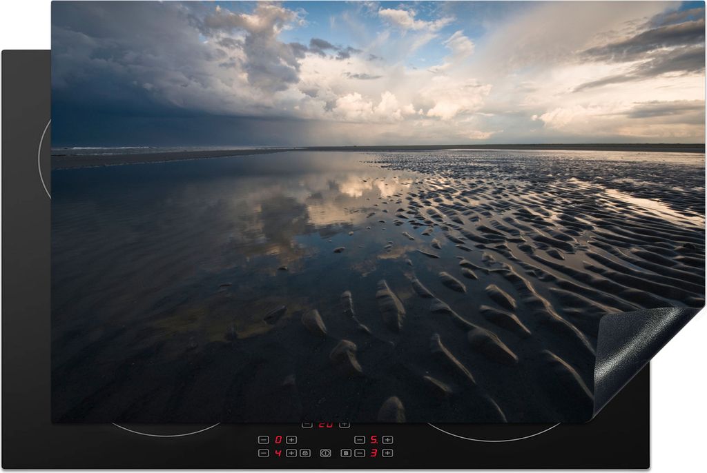 KitchenYeah Herdabdeckplatte Blick auf das dunkle Wasser bei Terschelling , 81x52cm, Küche Deko, Glaskeramikkochfeld Herdabdeckung, Abdeckplatte...