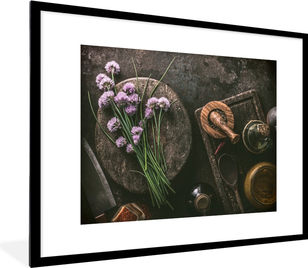 MuchoWow Gerahmtes Poster Schnittlauch - Küche - Mörser - Rustikal - Kräuter - Lila 80x60 cm - Poster mit Schwarzem Bilderrahmen Wandposter Ra...