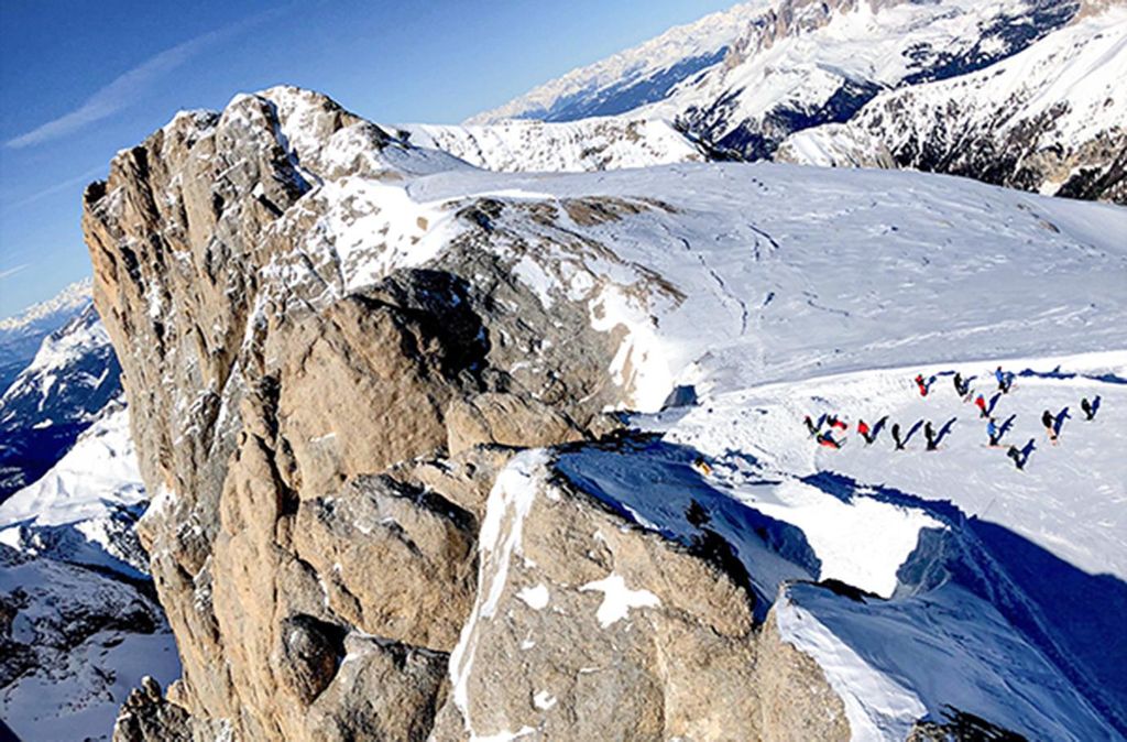 Jochen Schweizer Skisafari Bellamonte in den Dolomiten (7 Nächte); Erlebnis verschenken oder selbst erleben; Gutschein gültig für 1 Person Grup...
