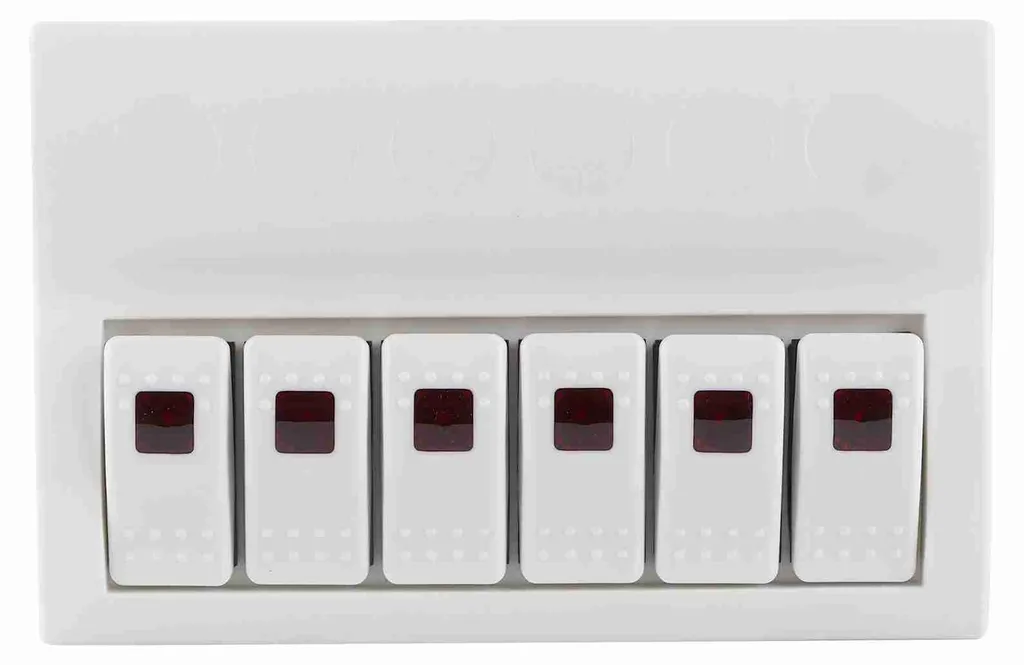 Panneau de commande 12V 24V à 6 interrupteurs et disjoncteurs de sécurité