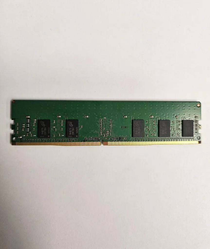 Réparer Switch Cisco Nexus 9236 avec module mémoire 8 GB NXK-MEM-8GB