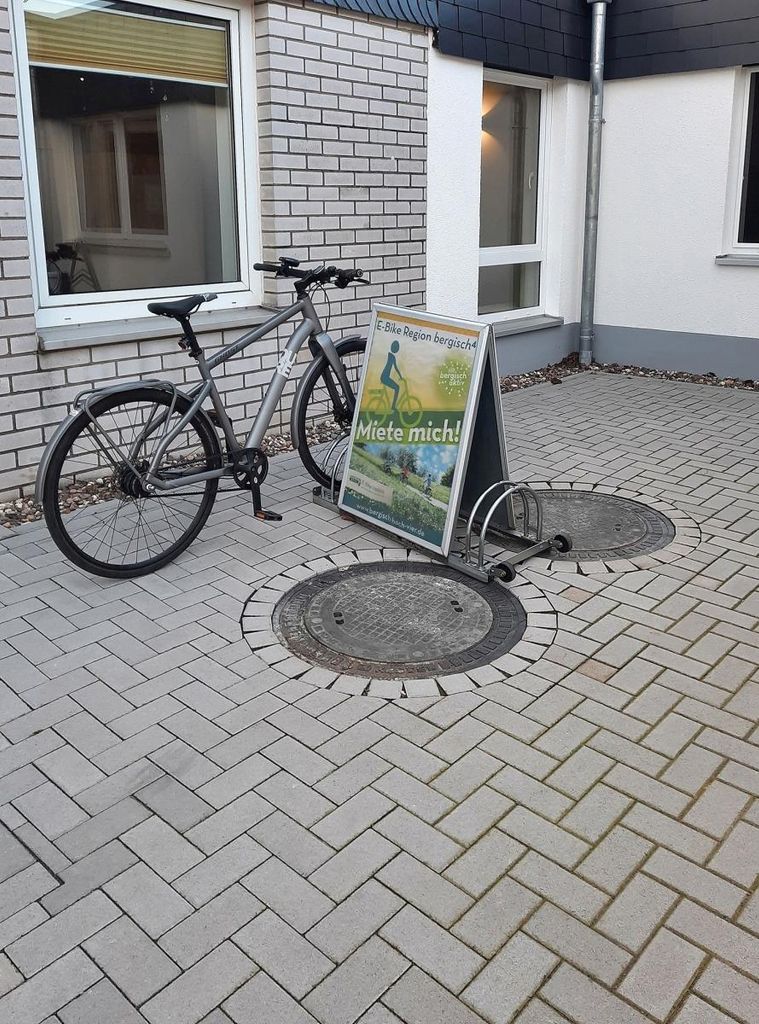 Werbe-Fahrradständer MultiBoard wasserfester Klapprahmen Produktbild 