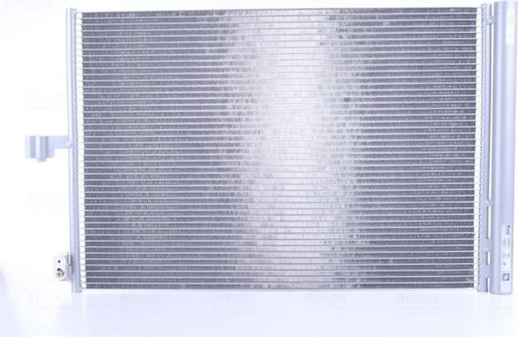 Condenseur NISSENS 940420 pour CLS - Remplacement OE 0995000654 Fiable