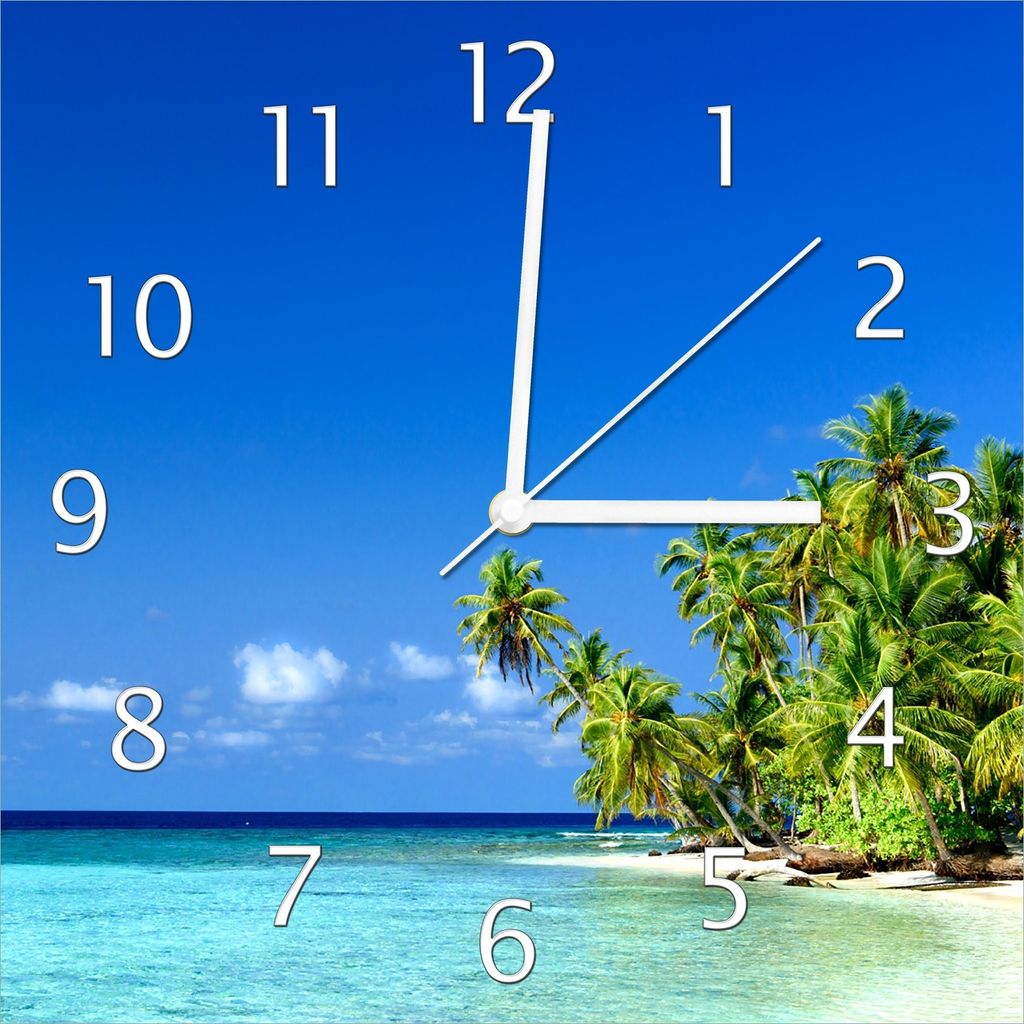 Wallario Design Wanduhr Blauer Himmel weißer Strand Palmen und das tiefblaue Meer aus Echtglas, Größe 30 x 30 cm