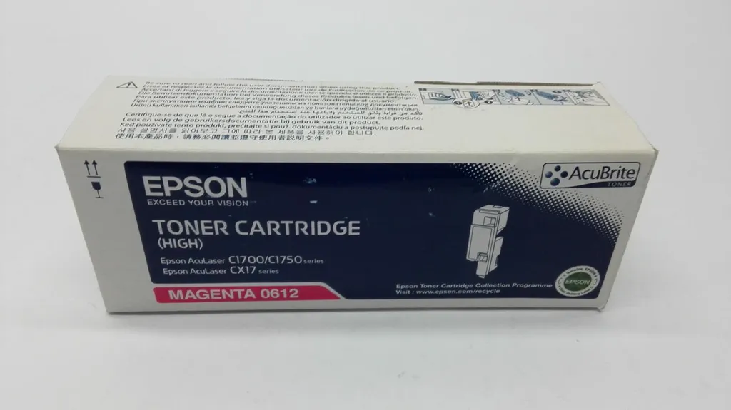 Toner Epson magenta grand volume pour imprimer vos dossiers de bureau