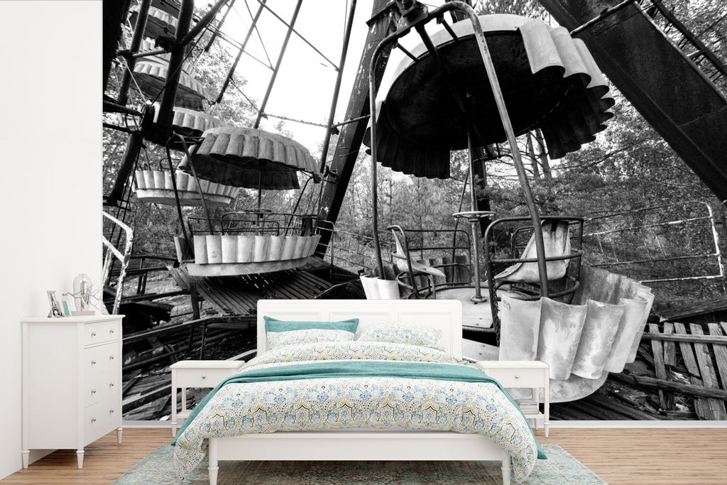 MuchoWow Fototapete für Wohnzimmer oder Schlafzimmer Wandtapete Vinyl Motivtapete Verlassene Autos in Pripyat - schwarz und weiß - 525x350 cm -...