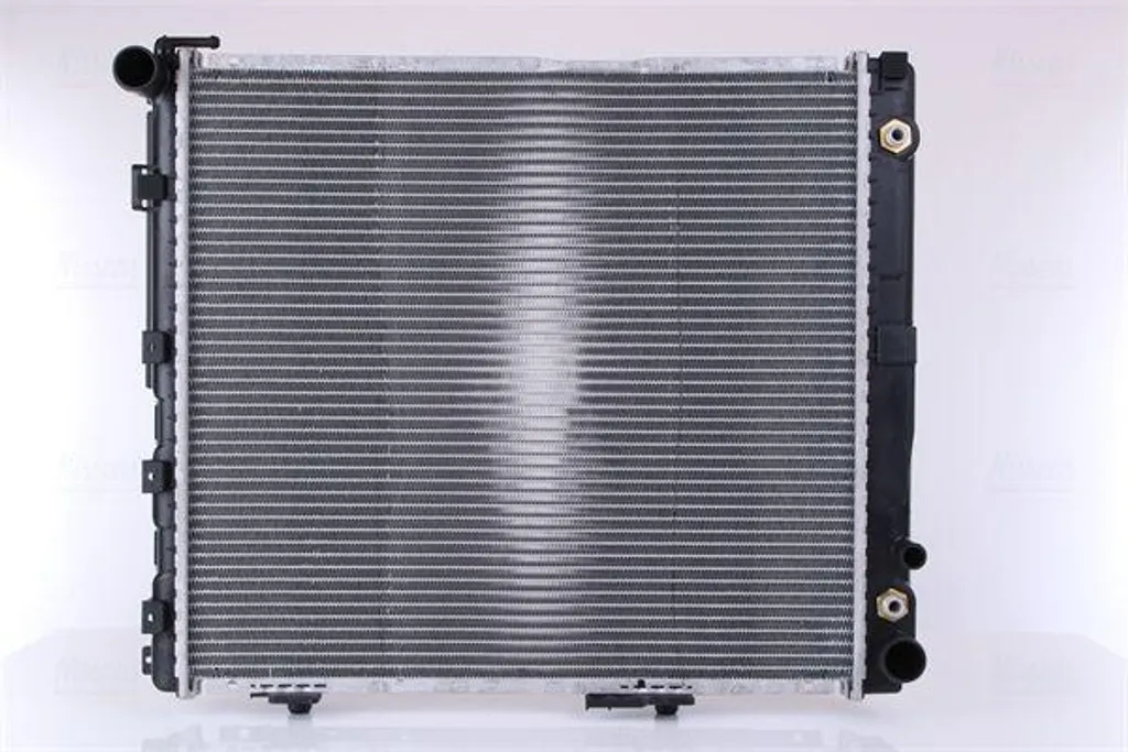 Radiateur Moteur NISSENS 62699A OE 1245001802 pour Mercedes Classe E