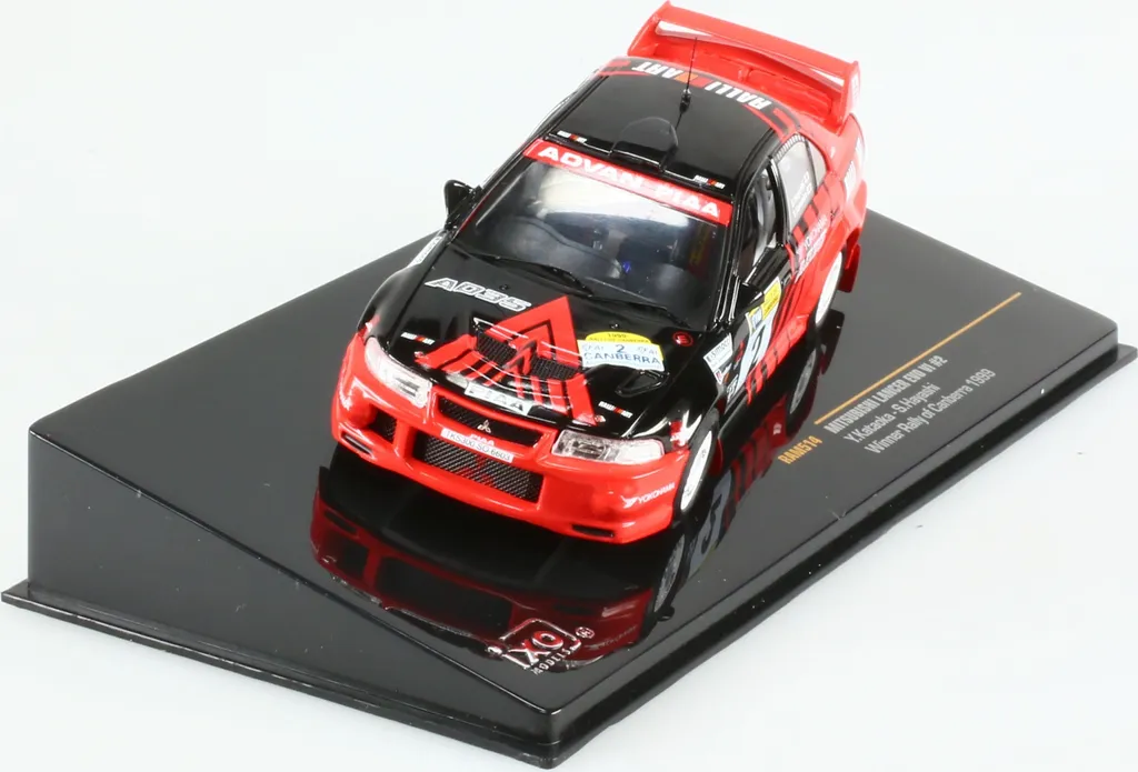 Voiture miniature Mitsubishi Lancer Evo VI Rallye 1999 IXO échelle 1:43