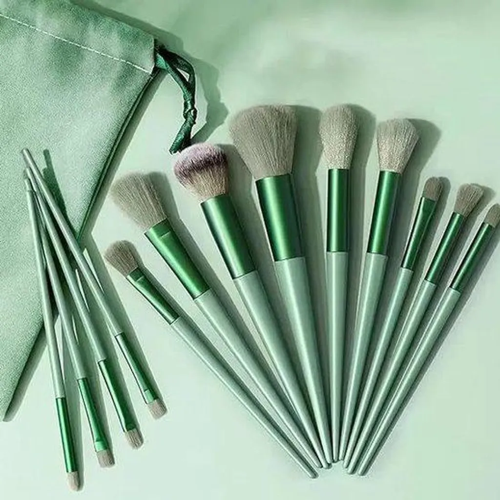 Set de maquillage complet 13 pinceaux pour un teint et regard parfaits