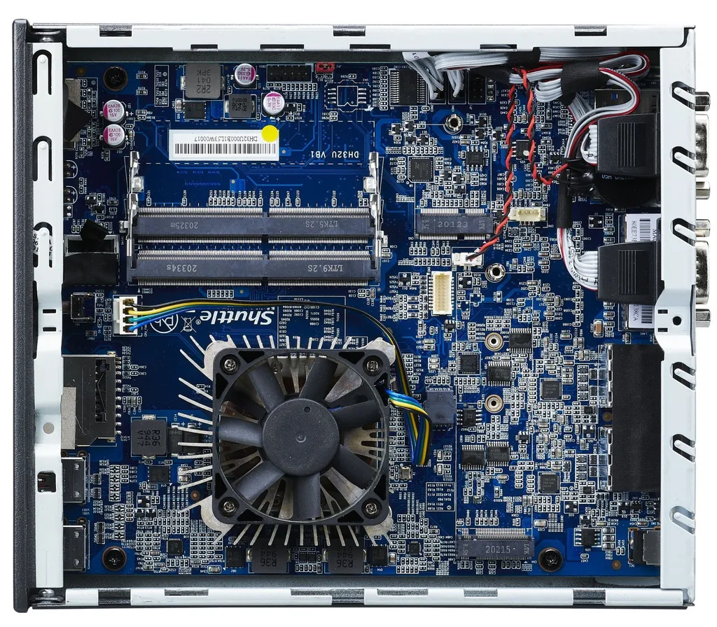 PC Slim Shuttle DH32U Intel 7505 64Go RAM : puissance et discrétion - 5