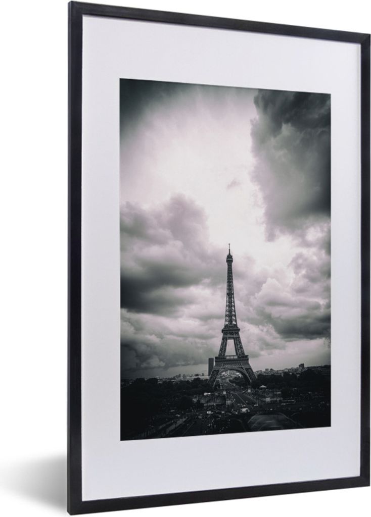 MuchoWow® Gerahmtes Poster Eiffelturm unter tobenden Wolken Produktbild 