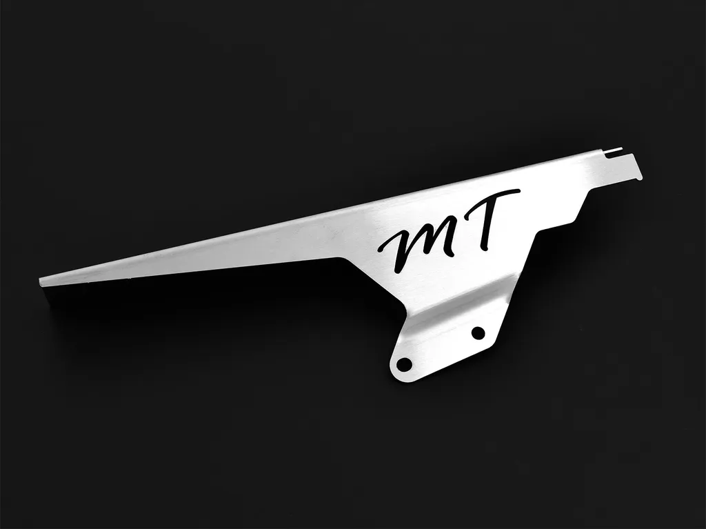 Paracatena compatibile con Yamaha MT-01 BJ 2005-12 Logo argento