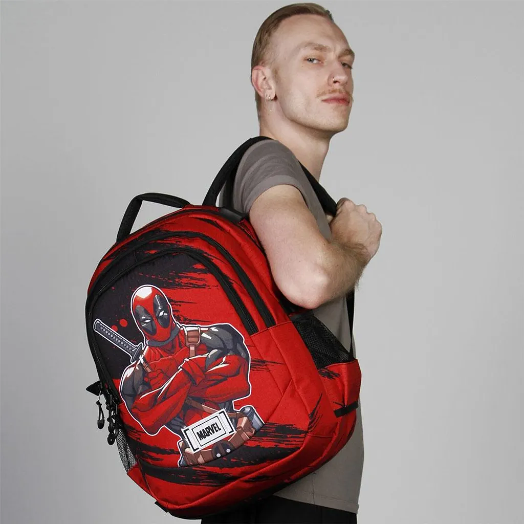 Sac à dos Marvel Deadpool Plus 44cm Karactermania - Modèle Premium