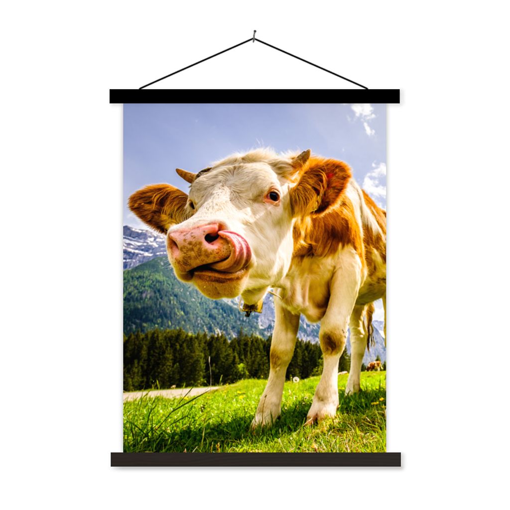 MuchoWow Textilposter Kühe - Berge - Gras - Landschaft - Alpen 60x80 cm mit schwarzem Rahmen - Plakathalter