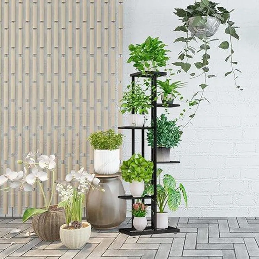 Bac à fleurs d'angle : gagnez de la place sur votre balcon ou terrasse