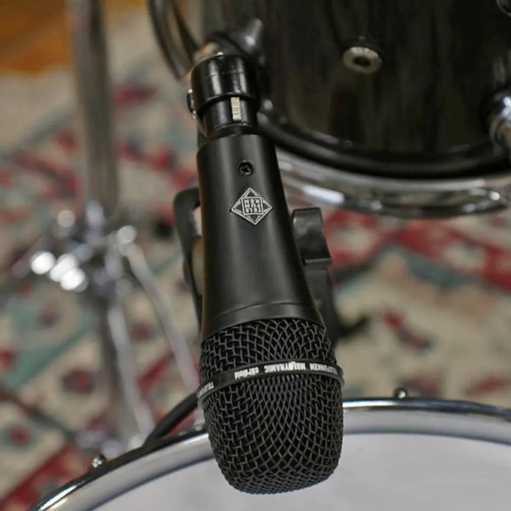 Microphone dynamique Telefunken M80-SH pour chant et caisse claire - 2
