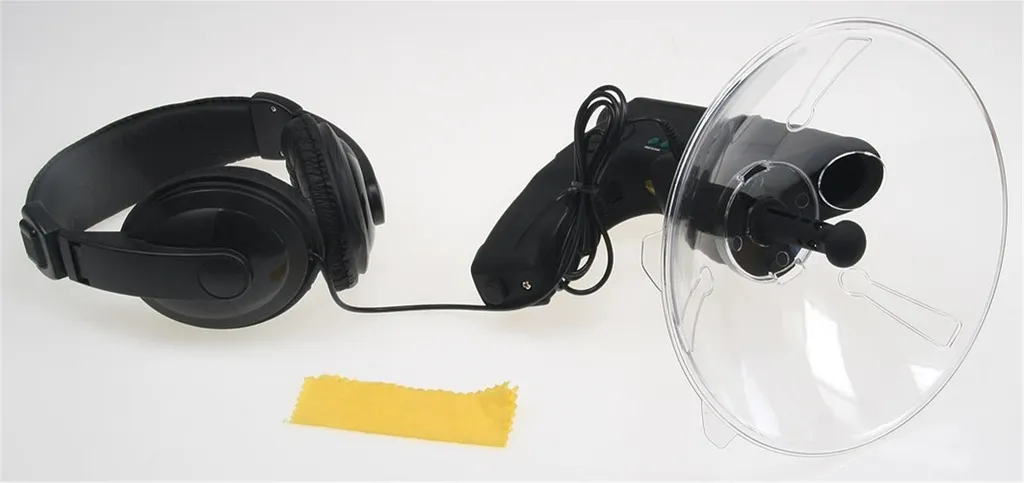 Microphone directionnel parabolique avec viseur optique et écouteurs