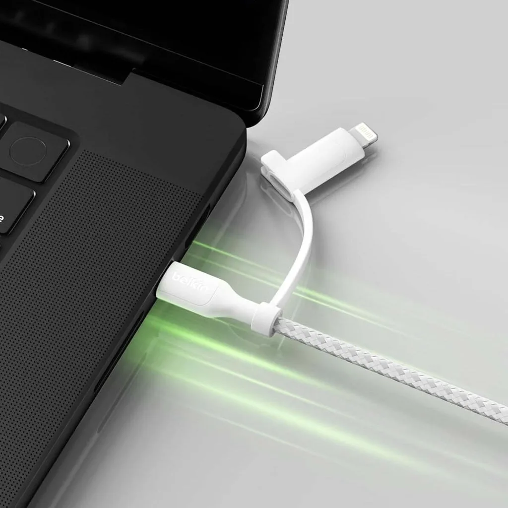 Câble Belkin BoostCharge Pro USB-C vers Lightning et USB-C Blanc 1,5m - 11