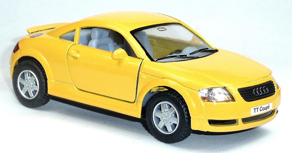 Audi TT Coupé Sammlermodell ca. 1:32 / 12,5cm gelb Neuware Produktbild 