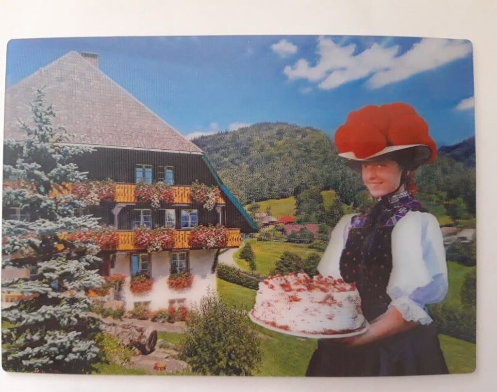 3 D Ansichtskarte Schwarzwaldmädel mit Schwarzwälder Produktbild 