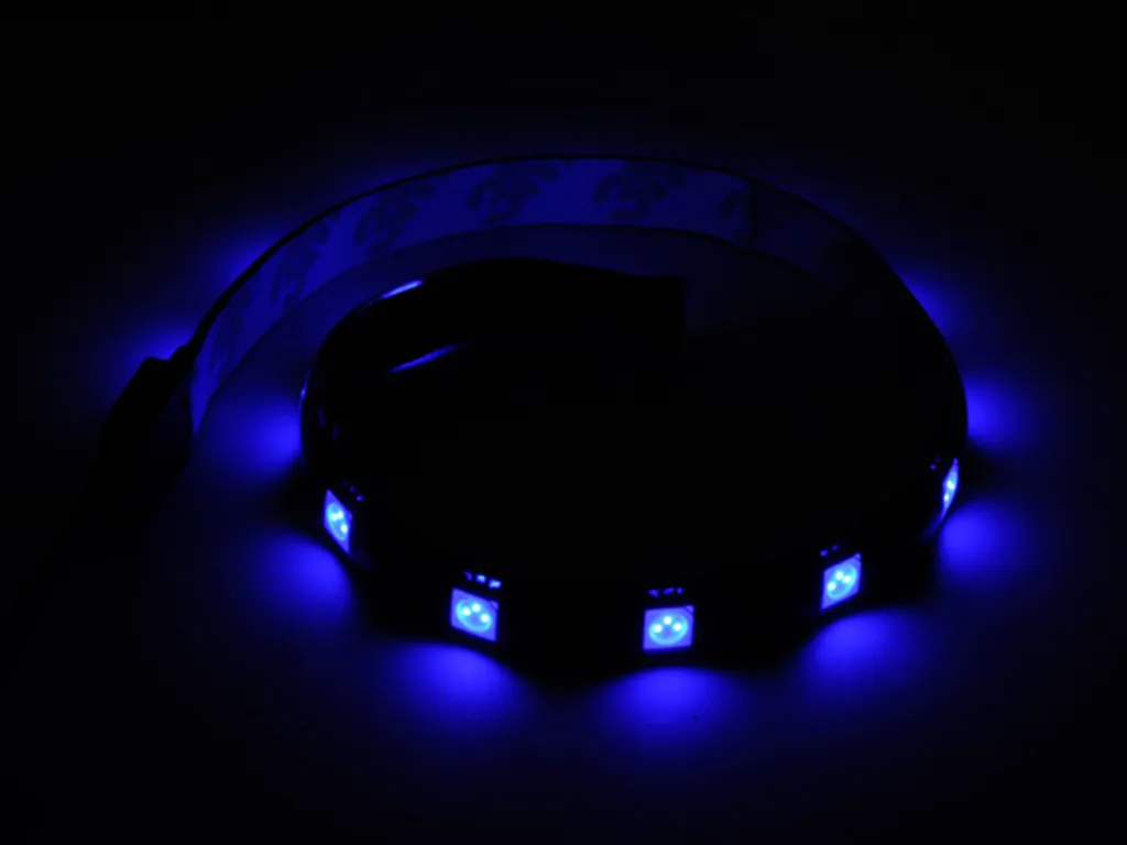 Silverstone SST-LS01A Striscia LED Blu - Crea l'Atmosfera Gaming Perfetta