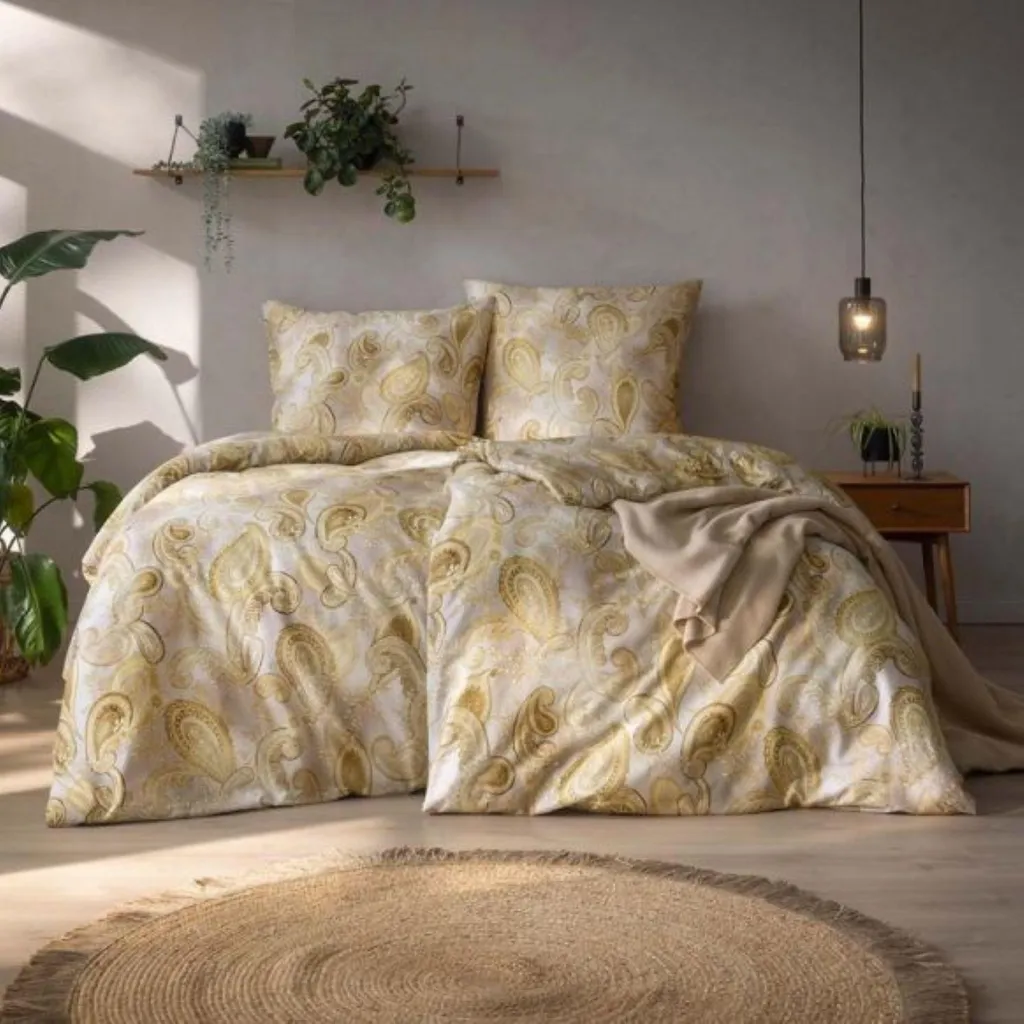 Linge de lit 135x200 soyeux pour chambre parentale ou d'amis, ton or pur