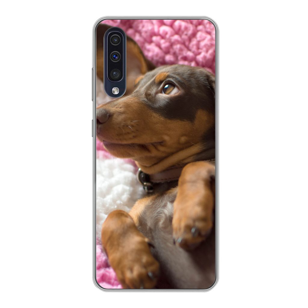 MuchoWow Handyhülle Schutzhülle Hülle für Samsung Galaxy A30s Ein Dackelwelpe auf einer rosa Decke Silikon Softcase Handy Hülle - Karteninhaber