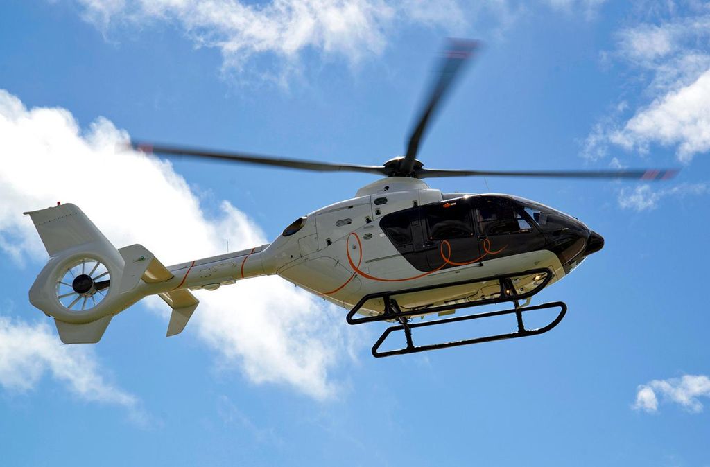 mydays Hubschrauber-Rundflug über Schlösser und Seen in Bayern; Erlebnis verschenken oder selbst erleben; Gutschein für 1 Person(en)