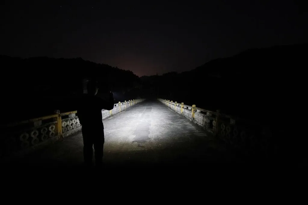 Mini Torcia Nitecore TIKI GITD 300 Lumen LED UV e High CRI - 15