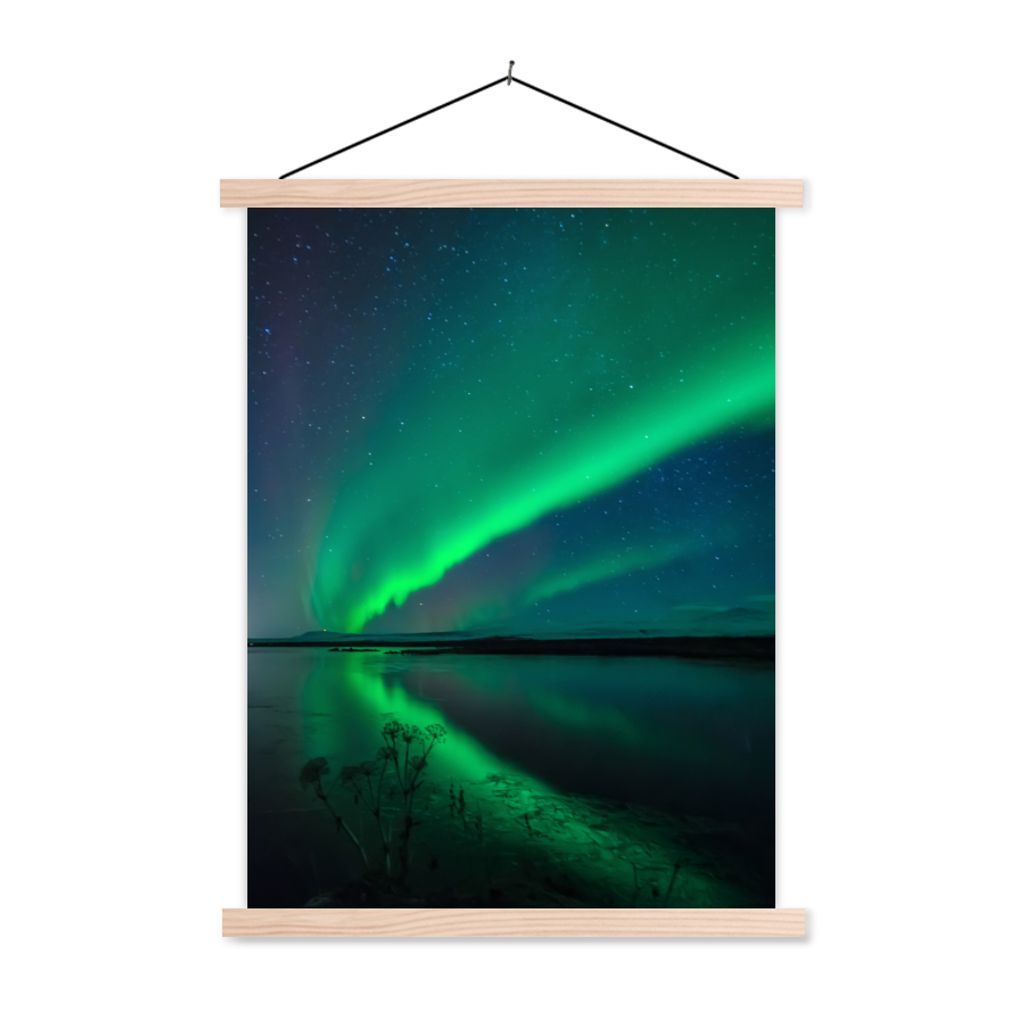 MuchoWow Textilposter Nordlicht - Island - Sternenhimmel - Grün - Wasser 40x53 cm mit holzfarbenen Rahmen - Schlafzimmer
